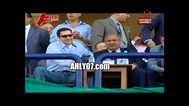علاء مبارك يؤازر ويساند الاسماعيلي في المدرجات دوري 2009