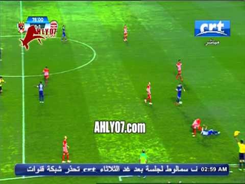 أسوأ مشهد في مباراة الأهلي والأفريقي ضرب في الرأس بالقدم من اللاعب التونسي