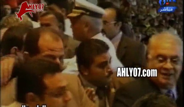 فيديو نادر واقعة الحذاء الشهيرة لمرتضى منصور في 16 يونيو 2006