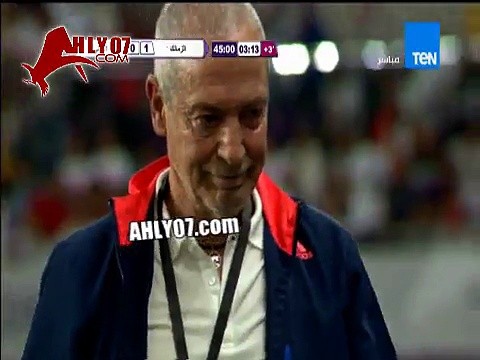 شاهد حركة قذرة من الجهاز الفني للزمالك او احد المشجعين لافساد هجمه للأهلي في السوبر