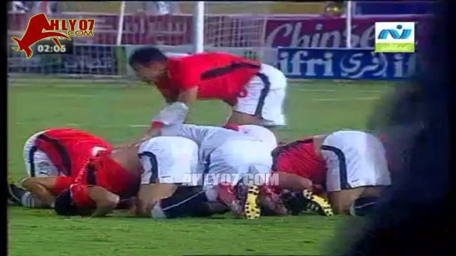 الهدف الأول لمصر مقابل 0 الجزائر لعمرو زكي في 14 نوفمبر 2009