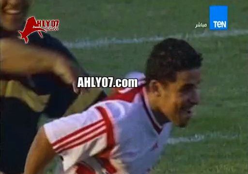 شاهد ضرب مشجع زمالكاوي لخالد الغندور على قفاه