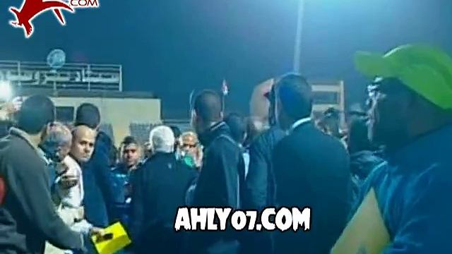 مسخرة المشهد الغير مذاع لمرتضى على النيل  مرتضى منصور للعيبة الزمالك مالودا بيكم كلكم وانفك السحر