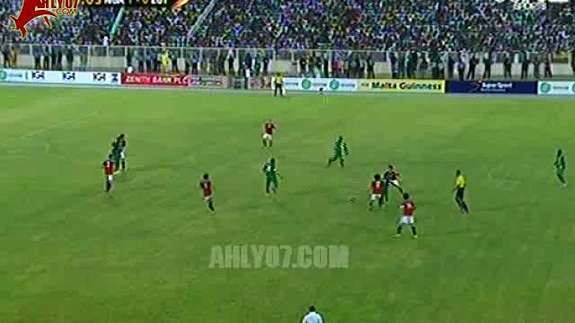 شاهد انقاذ اعجازي من حماده طلبه لاعب المنتخب امام نيجيريا في الثانية الاخيرة