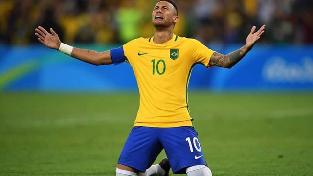 شاهد بكاء نيمار البرازيل بعد تسجيله هدف فوز السيليساو بالذهب على حساب المانيا في اولمبياد ريو دي جانيرو