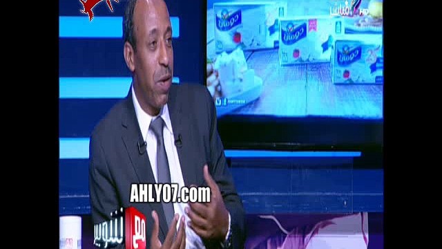 عاجل شاهد لحظة انقطاع الكهرباء على شوبير عالهوا ورد فعل شوبير وضيفه