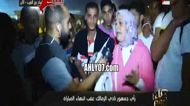 شاهد بكاء مشجعة زمالكاوية على الهواء بعد خسارة النهائي انا مبحبش الأهلي بس كان نفسي نكون زيهم