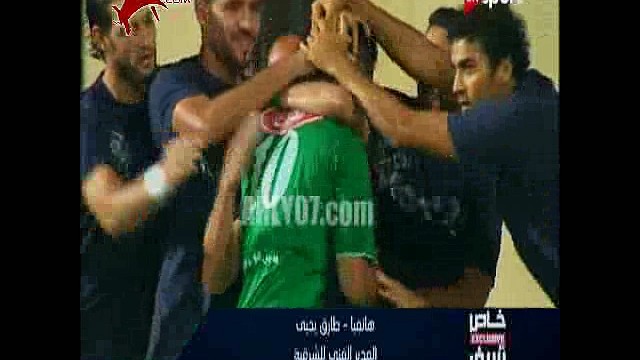 شاهد طارق يحيى يفقد أعصابه على الهواء ويسب رئيس نادي الشرقية اعرف حجمك يا قليل الادب