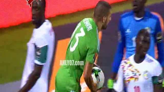 شاهد هدف تقدم الجزائر على السنغال في امم افريقيا 1-0