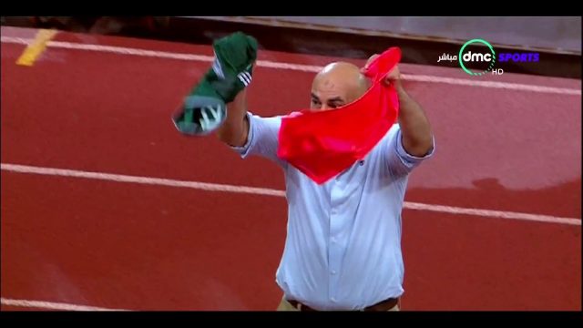 شاهد اشتعال حسن شحاتة على الهواء على مخرج دي ام سي بعد استعراض اهداف حسام حسن بفانلة الاهلي