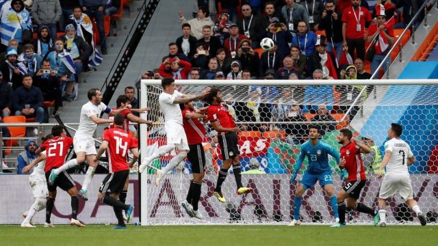 شاهد هدف فوز منتخب اوروجواي على منتخب مصر في الوقت القاتل كأس العالم روسيا 2018